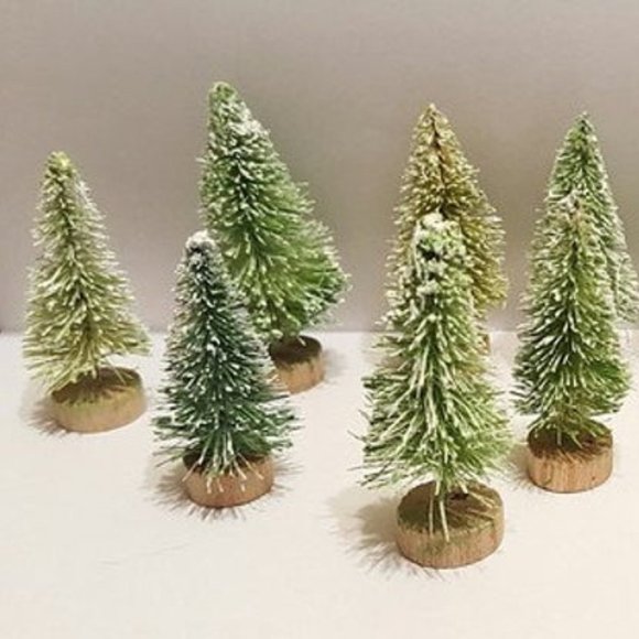 20 Mini LIGHT GREEN Sisal Bottle Brush Flocked Snow Trees Holiday Decor Crafts - Picture 2 of 2
